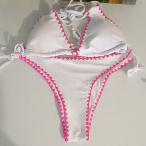 Chic White and Pink Bikini for Stylish Swim